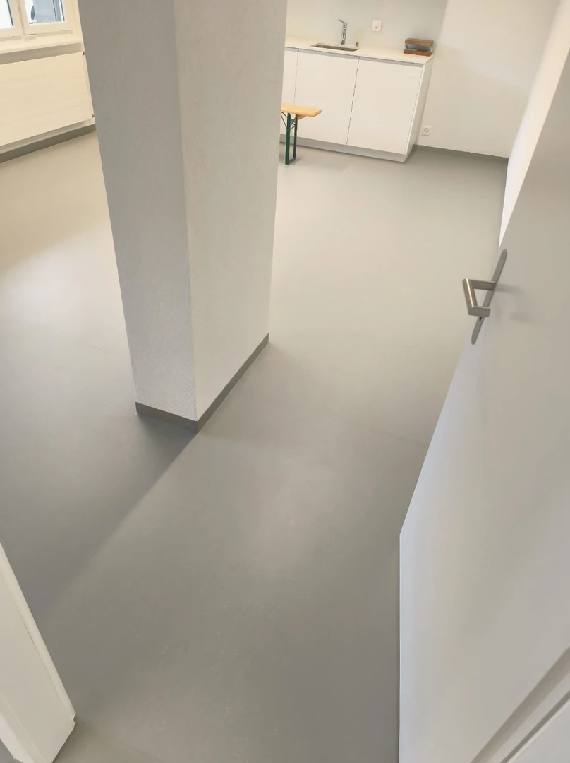 LVT